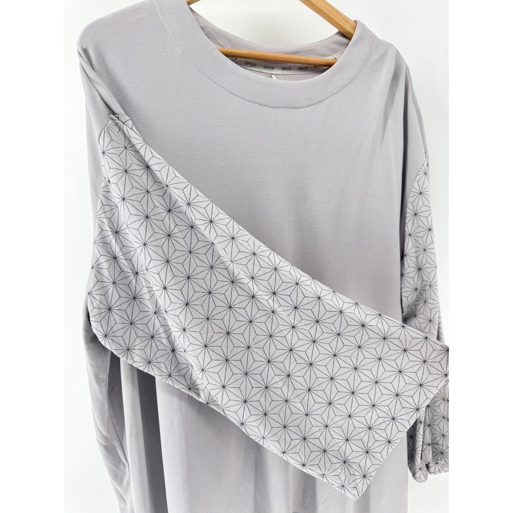 EPCOT Long‎ Sleeve Shirt Women XL Grey Geometric Spaceship Earth Disney Top